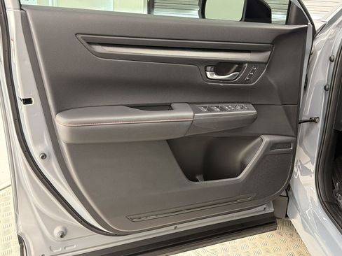 Used 2025 Honda CR-V Sport-L image 25