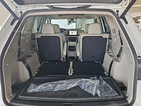 New 2026 Volkswagen Atlas SE FWD image 21