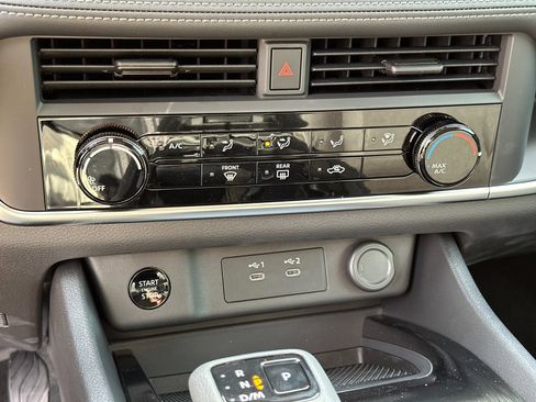 New 2026 Nissan Rogue S image 30