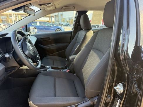 Used 2024 Toyota Corolla LE FWD image 24