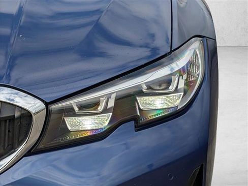 Used 2019 BMW 330i Sedan w/ Driving Assistance Package image 9