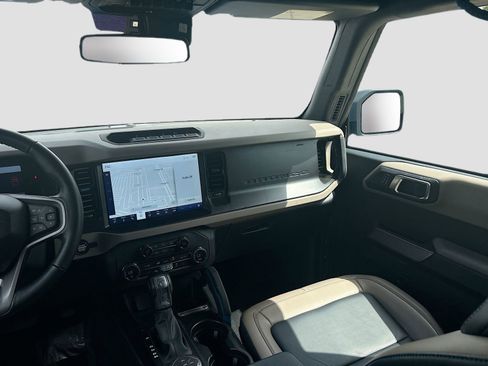 Used 2023 Ford Bronco Wildtrak AWD/4WD image 23