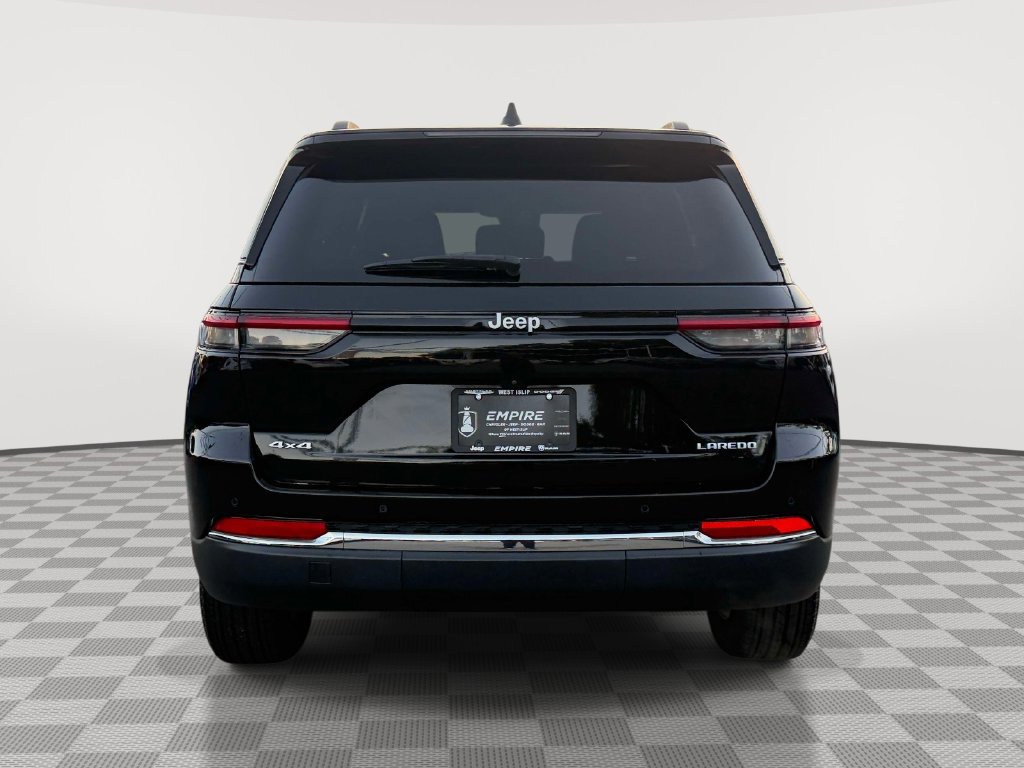 Used 2025 Jeep Grand Cherokee Laredo X AWD/4WD image 7