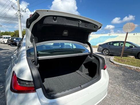 Used 2025 BMW 330i Sedan RWD image 40