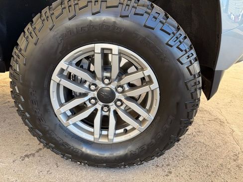 Used 2024 Chevrolet Colorado LT w/ LT Convenience Package image 10