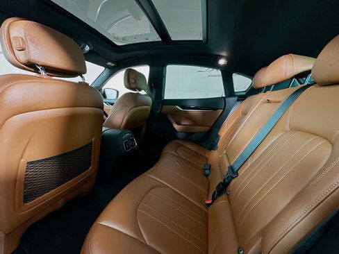Used 2022 Maserati Levante Modena image 24