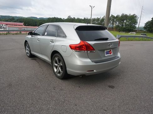Used 2010 Toyota Venza FWD image 16