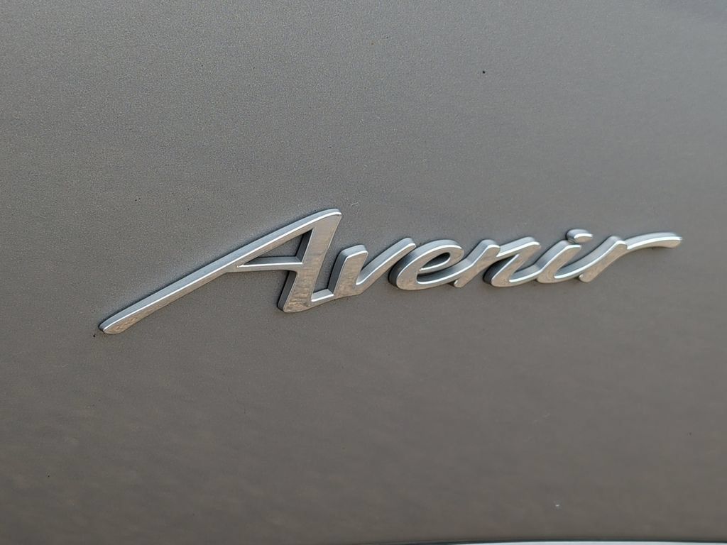 Used 2023 Buick Envision Avenir AWD/4WD image 42