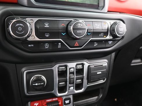 Used 2018 Jeep Wrangler Unlimited Rubicon image 21