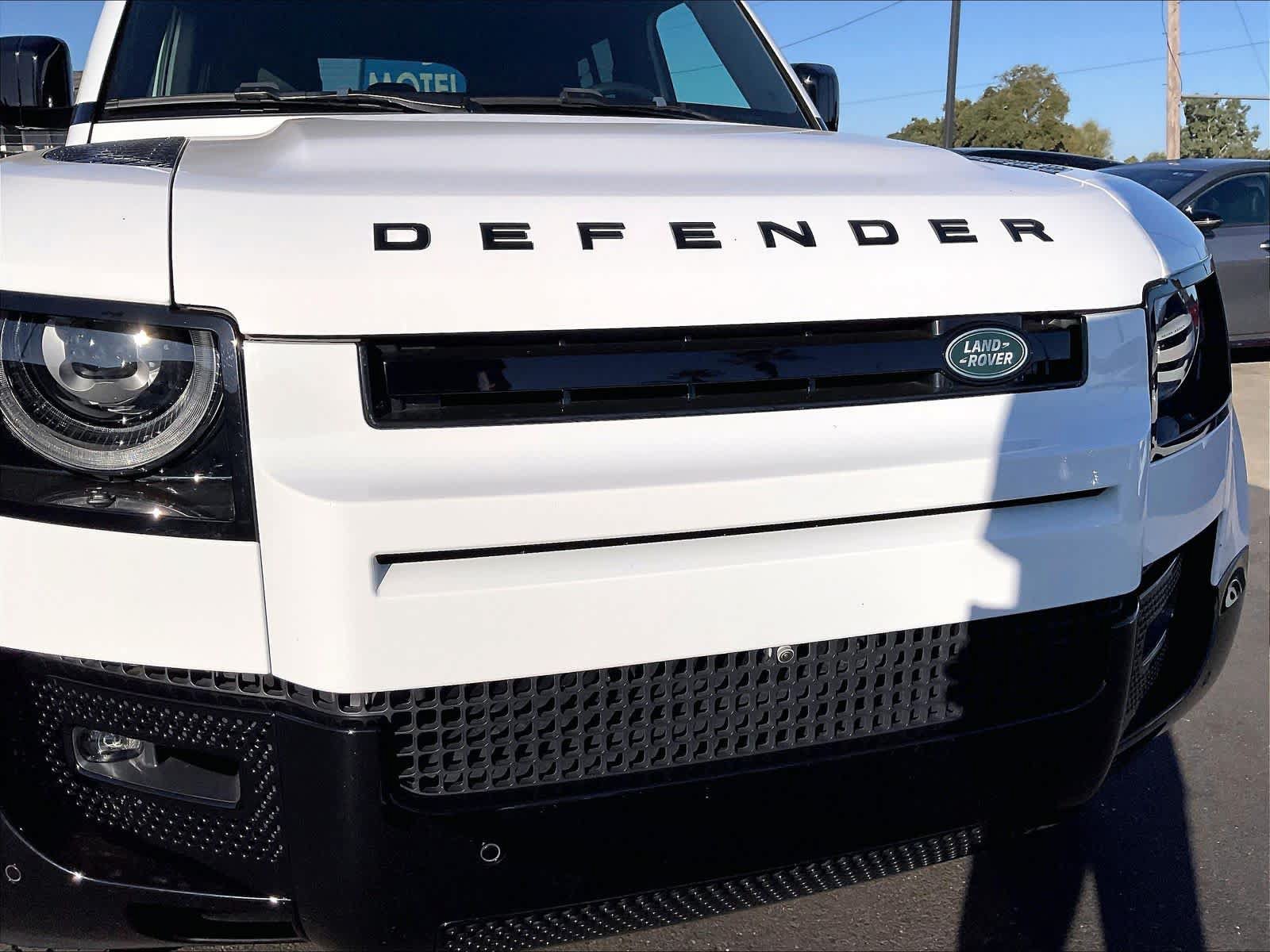 Used 2024 Land Rover Defender 110 X-Dynamic SE AWD/4WD image 30