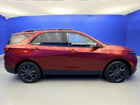 Used 2024 Chevrolet Equinox RS w/ RS Leather Package AWD/4WD image 8