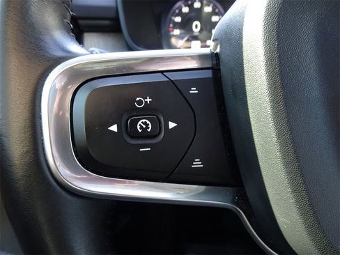 Used 2019 Volvo XC40 T5 Inscription image 20