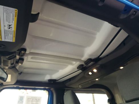 Used 2024 Jeep Wrangler Sport S image 15