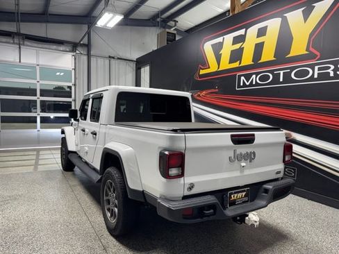 Used 2022 Jeep Gladiator Overland w/ Popular Equipment Package AWD/4WD image 14