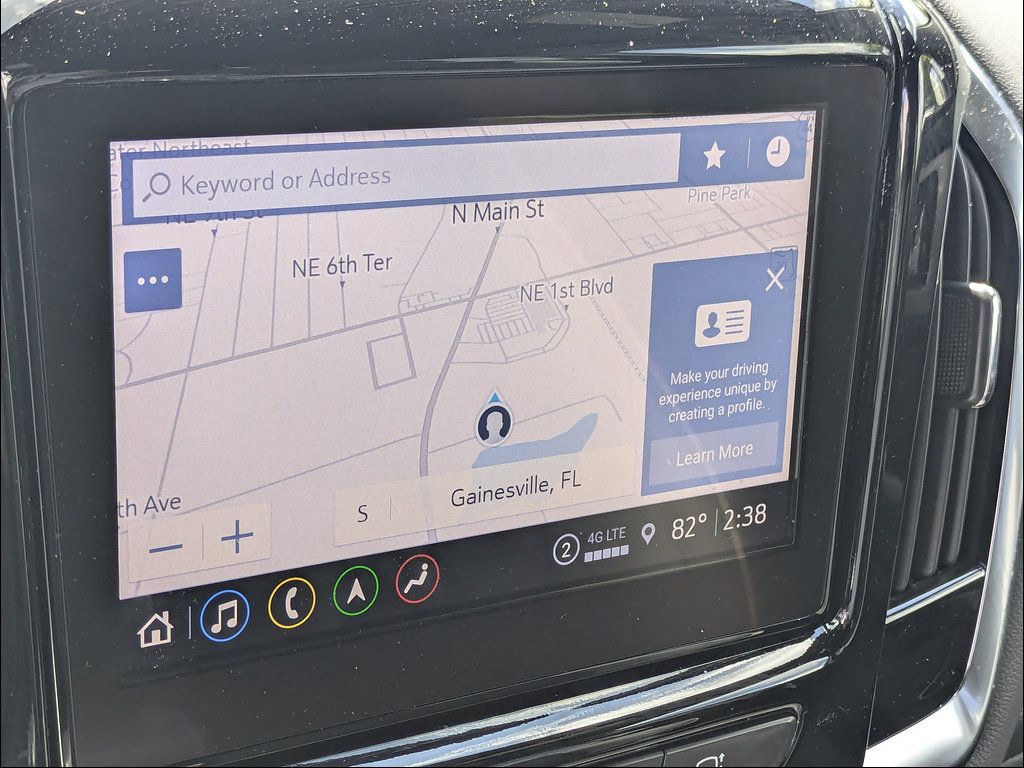 Used 2023 Chevrolet Traverse Premier FWD image 24