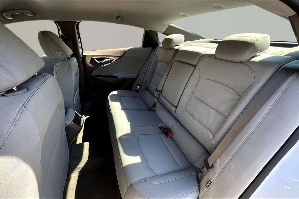 Used 2025 Chevrolet Malibu LT FWD image 23