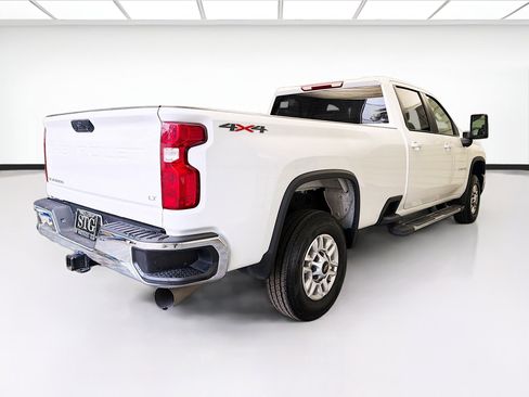 Used 2024 Chevrolet Silverado 2500 LT image 4