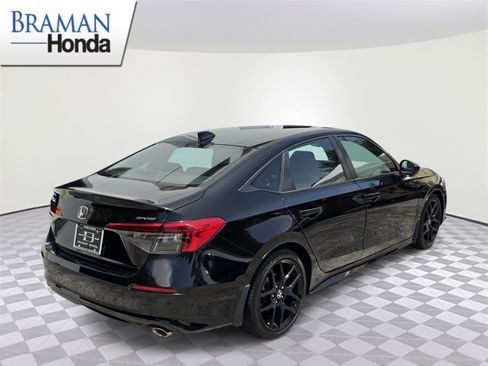 Used 2024 Honda Civic Sport image 3
