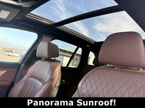 Used 2025 BMW X5 xDrive50e image 8