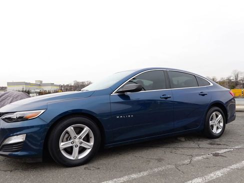 Used 2019 Chevrolet Malibu LS image 4