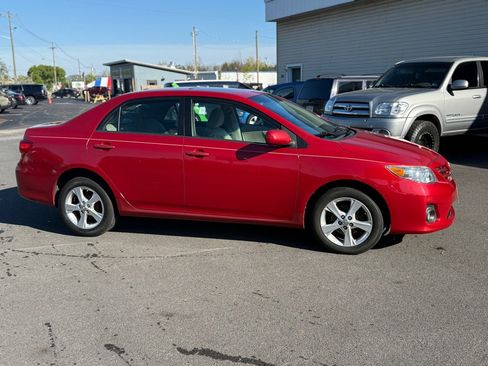 Used 2013 Toyota Corolla LE w/ Premium Pkg image 4