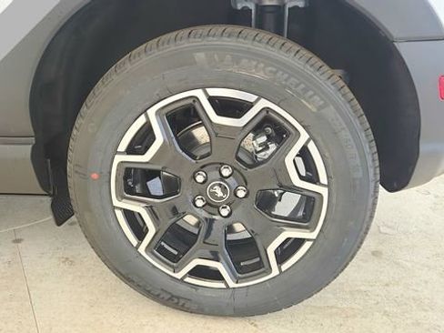 New 2025 Ford Bronco Sport Outer Banks w/ Outer Banks Tech Package+ AWD/4WD image 9