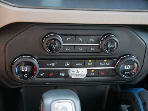 Used 2024 Ford Bronco Wildtrak AWD/4WD image 22