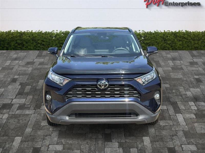 Used 2021 Toyota RAV4 XLE FWD image 5