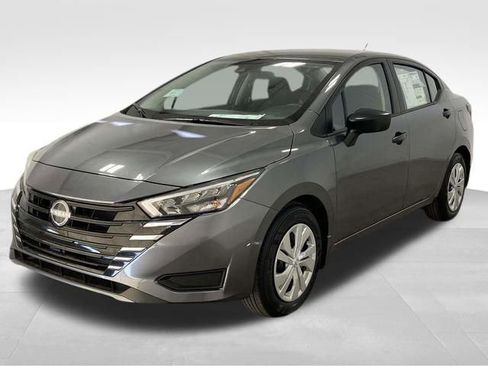 New 2025 Nissan Versa S image 5