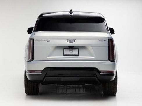 Used 2025 Cadillac Escalade IQ Luxury 2 image 7