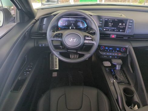 New 2026 Hyundai Elantra Sport FWD image 17