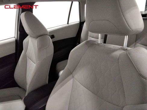 Used 2024 Toyota Corolla Cross L image 26