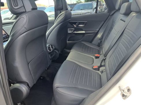 Used 2024 Mercedes-Benz GLC 300 4MATIC image 19
