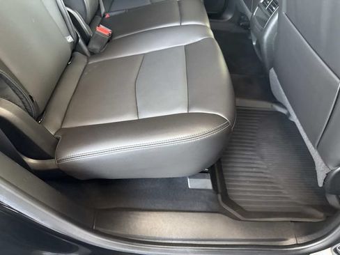 Certified 2024 Cadillac XT5 Premium Luxury w/ LPO, Floor Liner Package FWD image 25