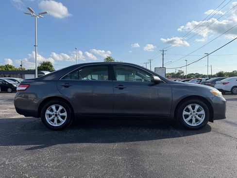Used 2011 Toyota Camry LE w/ LE Extra-Value Pkg FWD image 4