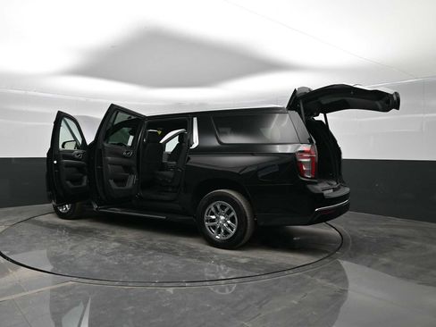 Used 2024 Chevrolet Suburban LT image 49