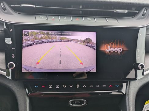 New 2026 Jeep Grand Cherokee Altitude AWD/4WD image 14