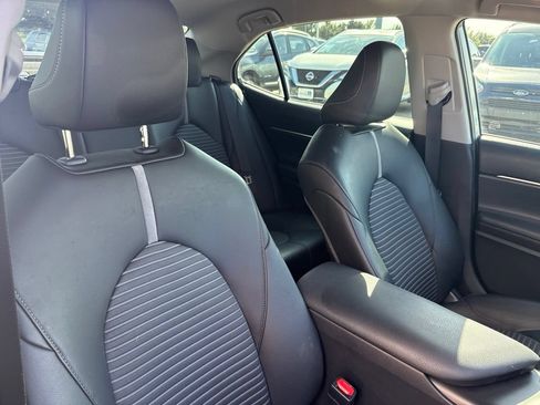 Used 2021 Toyota Camry SE w/ Convenience Package FWD image 27