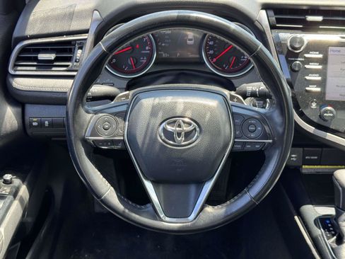 Used 2019 Toyota Camry XSE FWD image 11