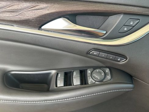 Used 2023 Buick Enclave Avenir w/ Avenir Technology Package FWD image 23