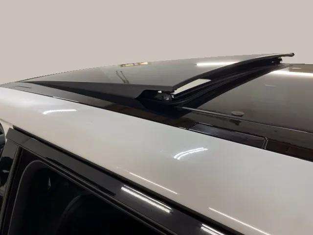 Used 2025 Land Rover Range Rover Sport SE AWD/4WD image 82