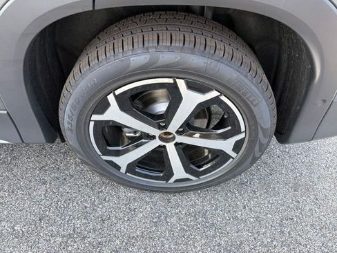 New 2026 Volkswagen Tiguan SE FWD image 10