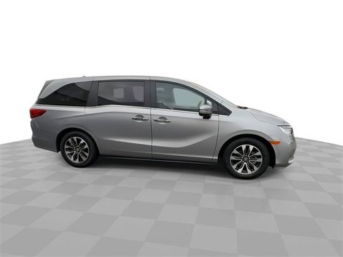 Used 2023 Honda Odyssey EX-L image 9