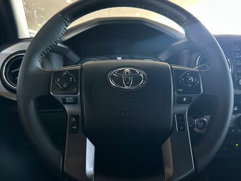 Used 2021 Toyota Tacoma TRD Off-Road w/ Technology Package AWD/4WD image 26