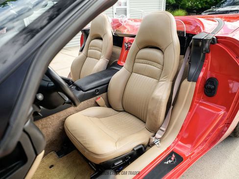 Used 2002 Chevrolet Corvette Convertible w/ Preferred Equipment Group2 RWD image 48