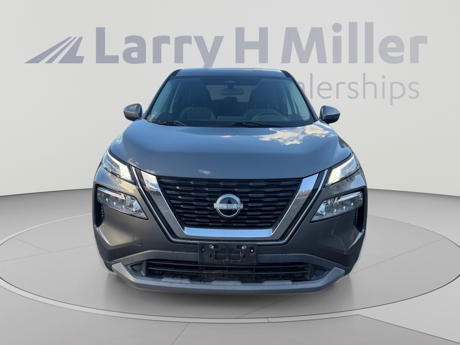 Used 2022 Nissan Rogue SV FWD image 8