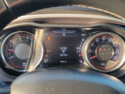 Used 2020 Dodge Challenger SXT image 7