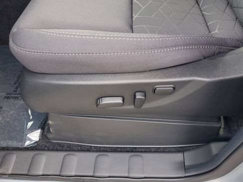 New 2026 Nissan Frontier SV w/ SV Convenience Package AWD/4WD image 9