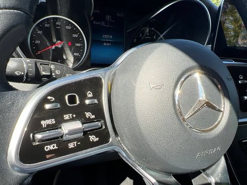 Used 2020 Mercedes-Benz GLC 300 4MATIC image 36