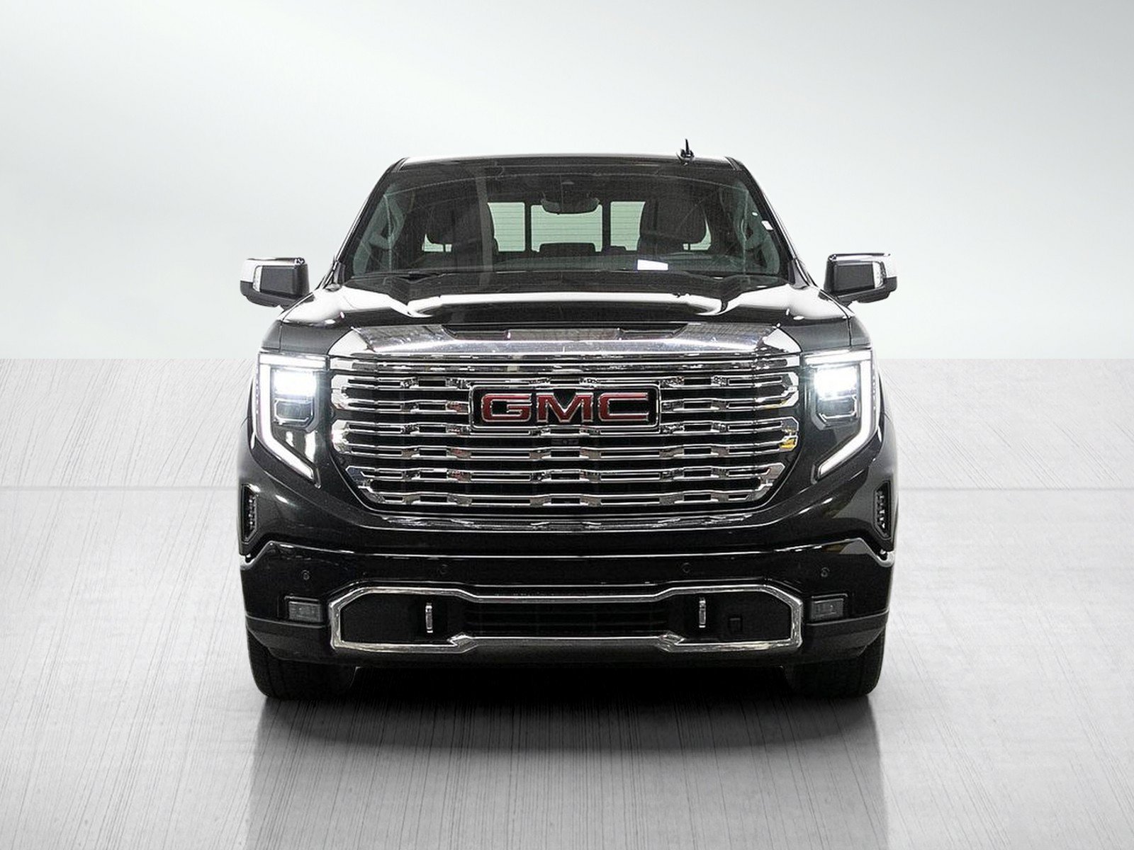 Used 2024 GMC Sierra 1500 Denali w/ Technology Package AWD/4WD image 8